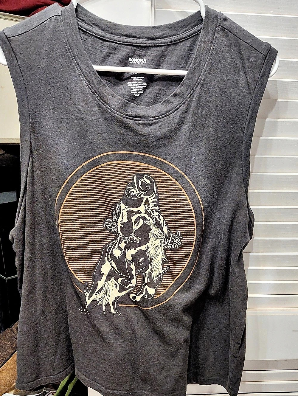 Sonoma Graphic Muscle Tee in Black XXL Like New